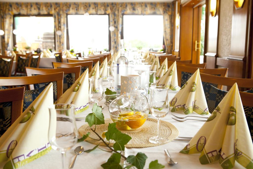 Hotel - Restaurant Berghof Berghausen  Ngoại thất bức ảnh