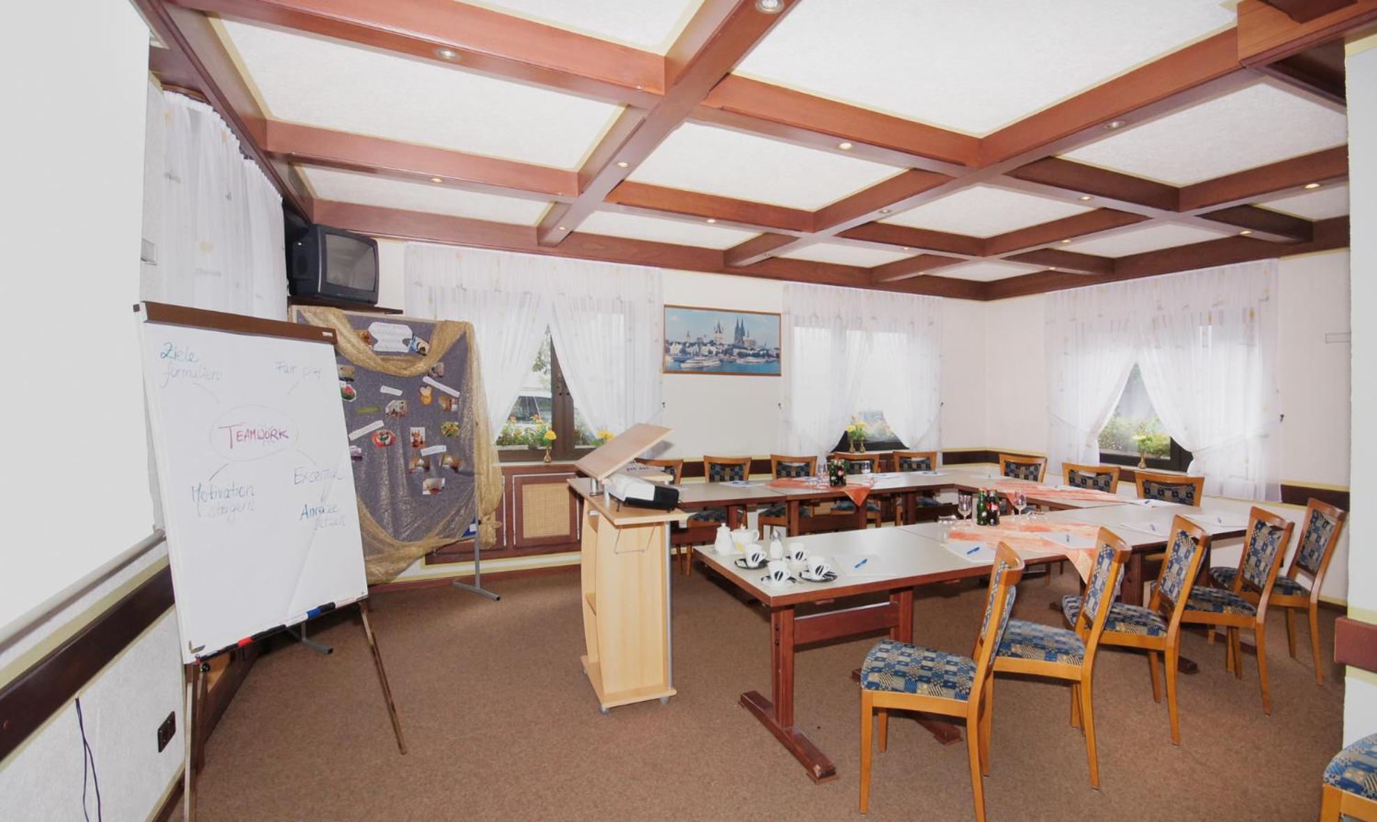 Hotel - Restaurant Berghof Berghausen  Ngoại thất bức ảnh